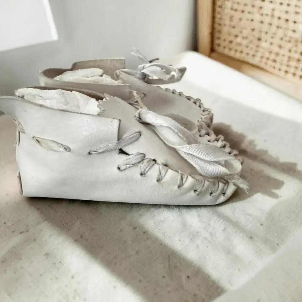 Antique Mrs. Day’s Ideal Baby Shoes in Original Box Leather Infant Moccasins